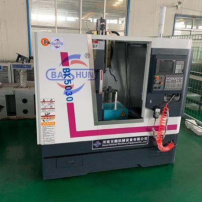 CNC-werktuig voor zware draaibankwerktuigen Metalen frezen Verticale metalen slotmachine