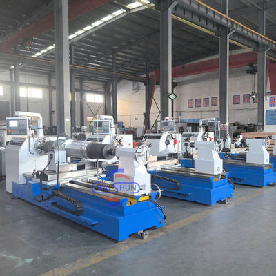 Automatische machine voor het noteren en branden van rollen met een CNC-rol